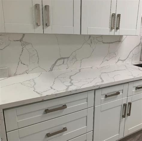 calacatta prefab quartz countertops.